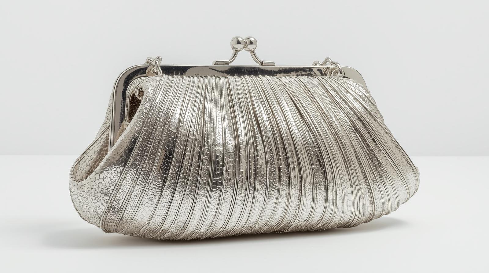 Silver Purse: A Stylish Guide to Metallic Handbags